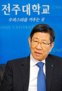 고건 전주대 총장, '전자정보통신산업대전'서 포럼 주도