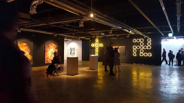 ▲ 2.개관전 ‘Transform’이 열리고 있는 팔복예술공장 1단지 2층 전시장 전경.