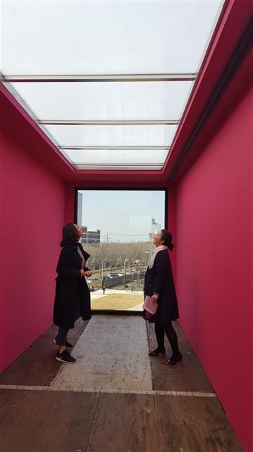 ▲ 3.옥상놀이터에 설치된 백정희 작가의 ARTBOX.