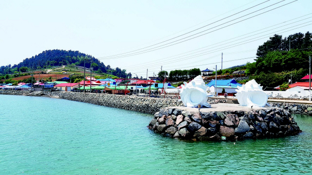 ▲ 등록문화재 제66호. 섬 전체가 미술관인 연홍도. 광주일보=김진수 기자