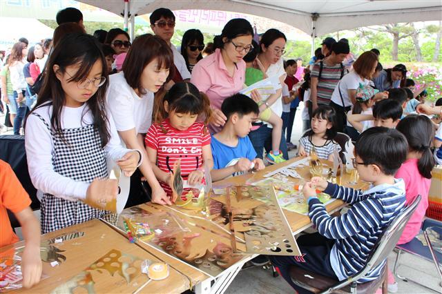 ▲ 국립전주박물관 ‘어린이 금관 만들기 체험’