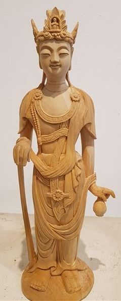 ▲ 목조각으로 재현한 목불상