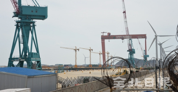 가동이 중단된 현대중공업 군산조선소.