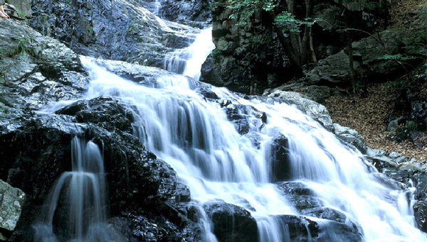 ▲ 양산 무지개폭포