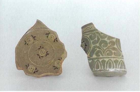 ▲ 부안유천리출토 상감청자편.