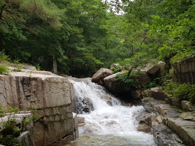 갈론계곡 제7곡 고송유수재 전경. 사진=충북도 제공