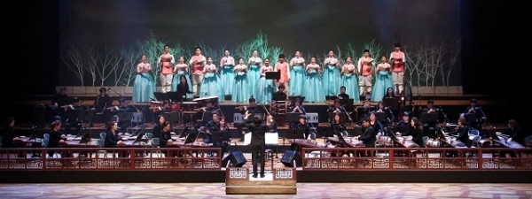 전북도립국악원 관현악단 공연 모습.