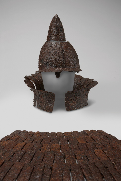 남원 월산리에서 출토된 전북 가야시대 투구와 갑옷.