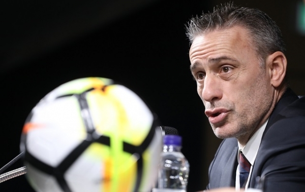 파울루 벤투 축구대표팀 감독이 1일 오후 축구회관에서 우루과이, 파나마 평가전 소집명단을 발표하고 있다. 연합뉴스