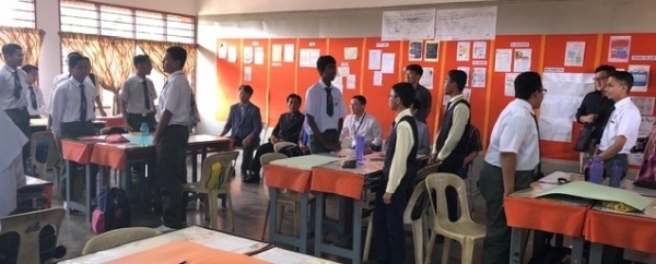 전북도의회 교육위원회가 싱가폴 등지에서 선진 교육시스템을 살피고 있다