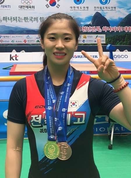 금메달을 목에 건 박수민 선수