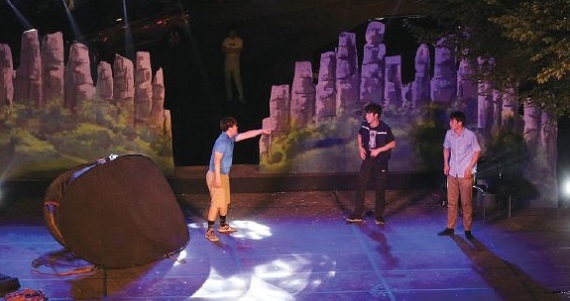 극단 사람사이 '우주인' 공연 모습.