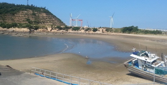 군산 비응항 해수욕장 부지.