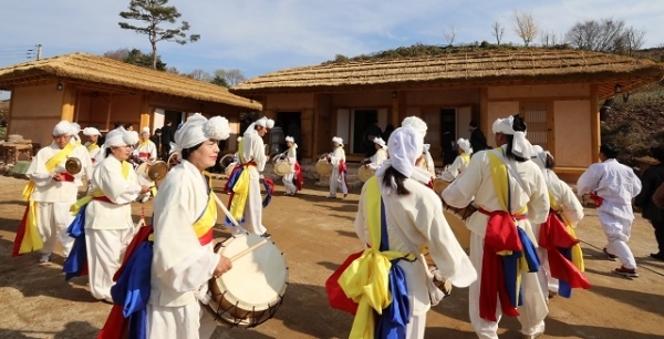 무주 부남면 디딜방아 액막이놀이 방앗간 살림집 준공식.