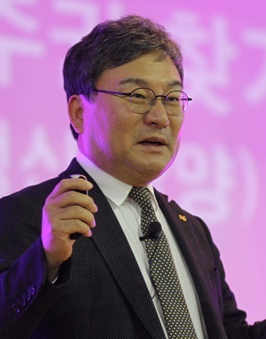 이상직 중소기업진흥공단이사장