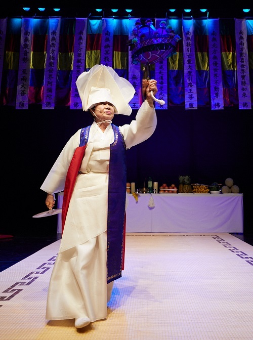 동해안별신굿 '세존굿'.