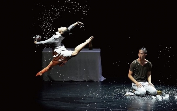 공연 '여우와 두루미'.