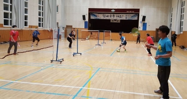 장수중 학교체육시설 개방 사업 모습