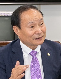 김경구 군산시의회 의장