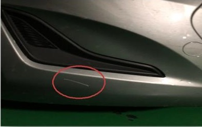 흠집낸 차량 사진.