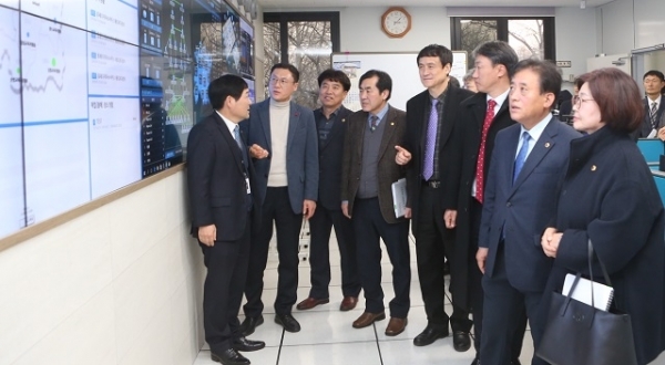 교육위원회 의정활동 모습.