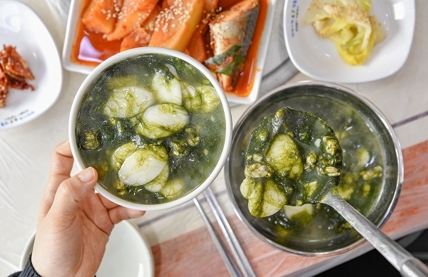 매생이 떡국. 광주일보 김진수 기자