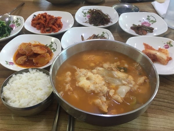 죽변항의 물곰탕