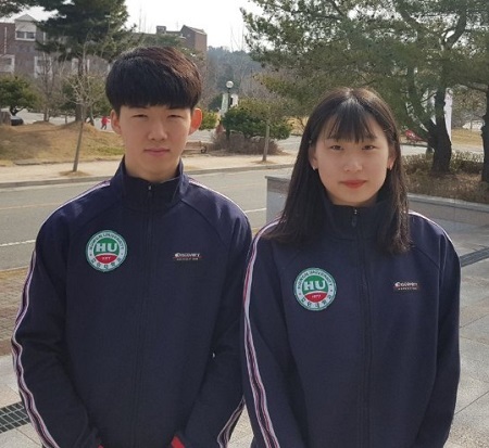 호원대 펜싱팀 정한길 선수(왼쪽)와 고예인 선수.