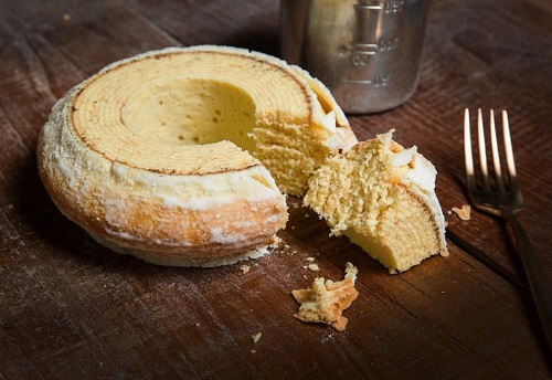 올해 글로벌 프랜차이즈 스타벅스 납품에 성공한 익산 국가식품클러스터 입주기업 ㈜핀컴퍼니의 바움쿠헨 제품