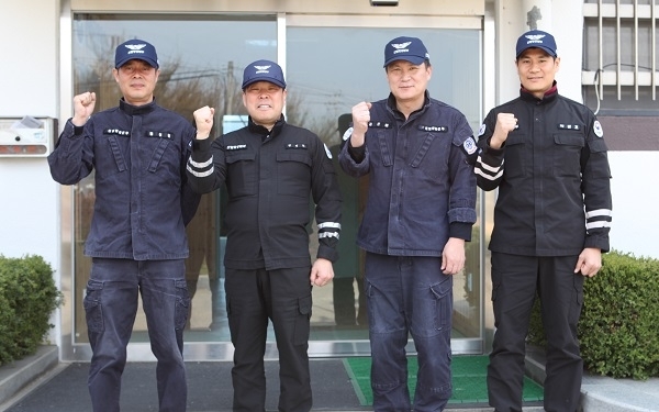 (왼쪽부터) 홍성철·양성도·김진태·박준호 대원