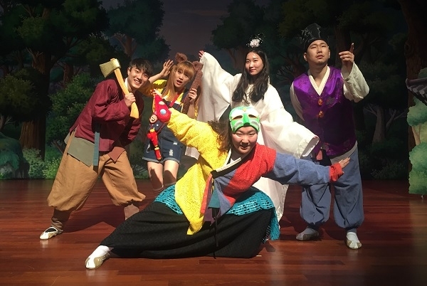 '나와라 뚝딱! 이야기 보따리' 공연 사진