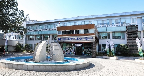 무주군청사 전경