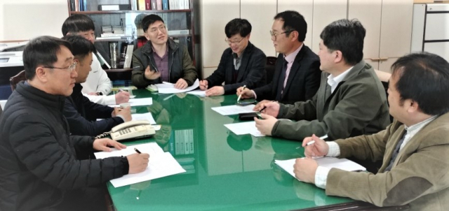 한국지방신문협회는은 지난 3일 '디지털위원회'를 발족했으며 네이버 등 포털 운영사와 뉴스 제휴 심사를 담당하는 뉴스제휴평가위원회를 상대로 차별 시정을 촉구하는 활동을 펼치고 있다.