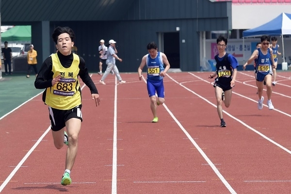 5년 연속 2관왕에 오른 임진홍(맨 왼쪽).