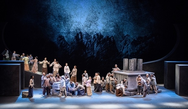 ‘달하 비취시오라’ 공연 모습.