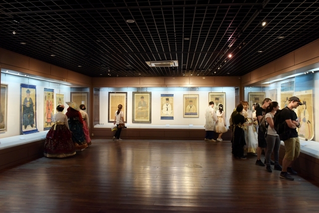 어진박물관 기획전시실