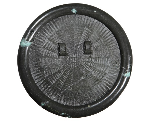 완주 갈동 유적 5호 움무덤에서 출토된 잔무늬거울