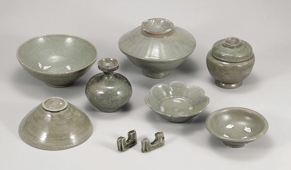 군산 십이동파도 출토 청자들