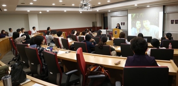 전북지역의 진보 성향 정당인들이 ‘우리는 정치해야 한다, 반드시’란 주제로 지난달 15일 전주에서 연 토론회 장면.