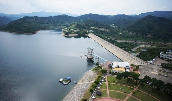 용담댐 전경. 전북일보 자료사진