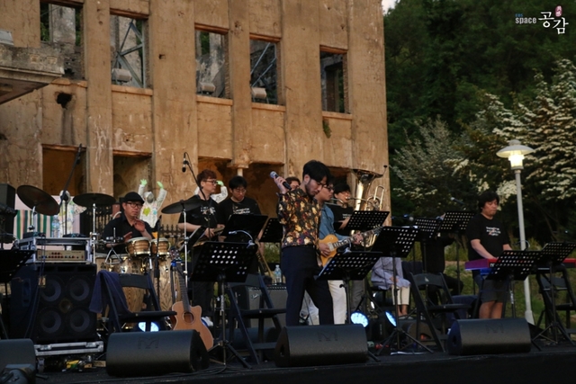 스틸 = EBS1 스페이스 공감