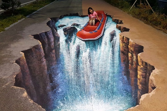 무주군 오산-당산 간 산책로에 조성된 트릭아트 포토존