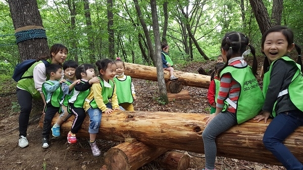 아이들의 숲 놀이터 야호아이숲