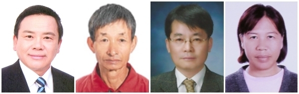 (왼쪽부터) 문화체육장 이춘하, 산업근로장 김일곤, 애향장 김영근, 효열장 놈난롯사건 씨