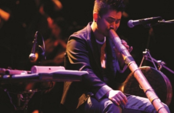 퓨전타악그룹 공명 공연 모습.