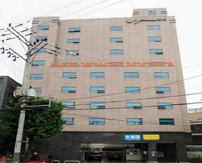 서울 동대문에 마련된 김제장학숙 건물.