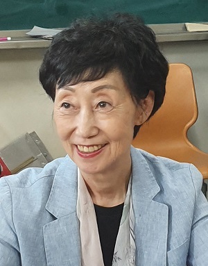 최영애 인권위원장이 지난 9일 전주 자림학교 부지를 방문한 자리에서 인권연수원 건립에 관해 논의하고 있다. 사진=연합뉴스