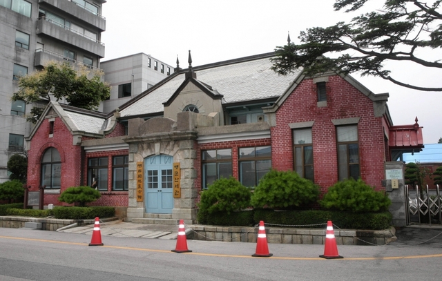 쌀 수탈의 전진기지 역할을 한 군산세관