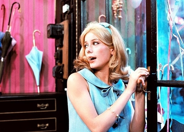 영화 '쉘부르의 우산'.