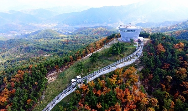 태권도원 전망대와 모노레일.